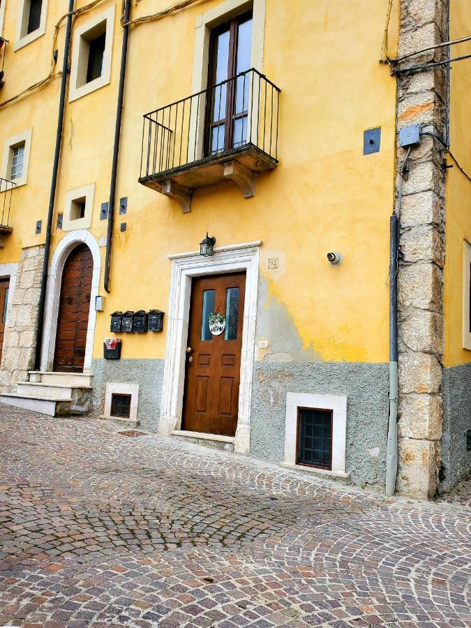 Ferienwohnung Casa Del Fiore Sulmona Exterior foto